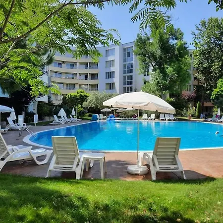 Central, 1 Bed Apt, 3* Yassen Apartment